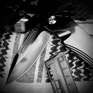 Medford Knife & Tool Proxima - Proxima - S35VN Black DLC Blade Black DLC Handles Std HW Brushed Clip